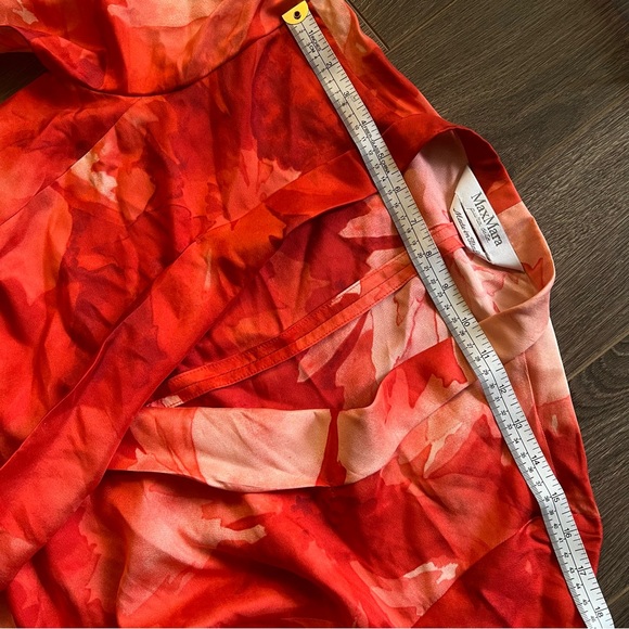 MaxMara 100% silk abstract floral true wrap blouse - Picture 6 of 12